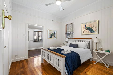 Frangipani House - Australian Directory 14