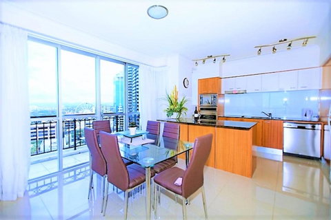 The Towers Of Chevron Renaissance - Holidays Gold Coast - Australian Directory 29
