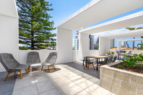 Qube Broadbeach Ocean View Apartments - Australian Directory 4
