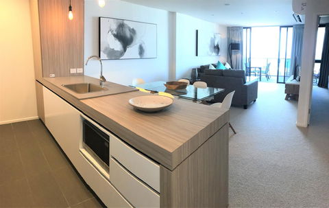 Qube Broadbeach Ocean View Apartments - Australian Directory 25