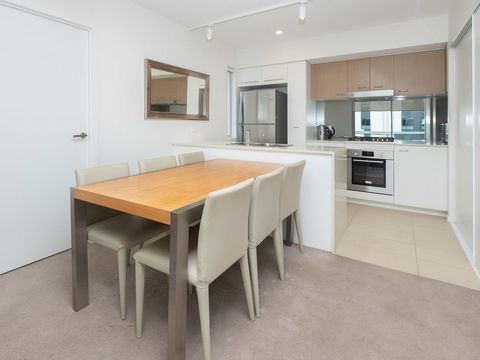 Mowbray East Apartments - Australian Directory 21