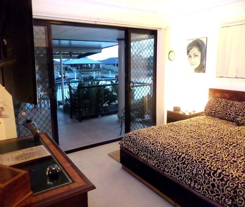 Gaia On Bribie Island - Australian Directory 23