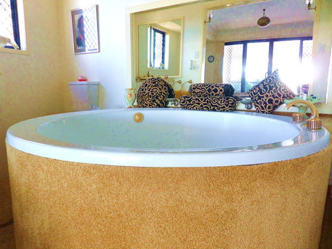 Gaia On Bribie Island - Australian Directory 12