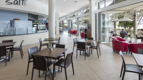 Oaks Hervey Bay Resort And Spa - Australian Directory 26