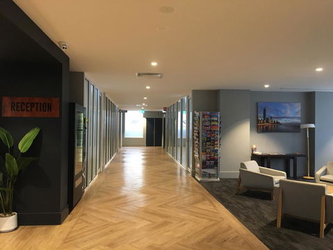 Woodroffe Hotel - Australian Directory 6