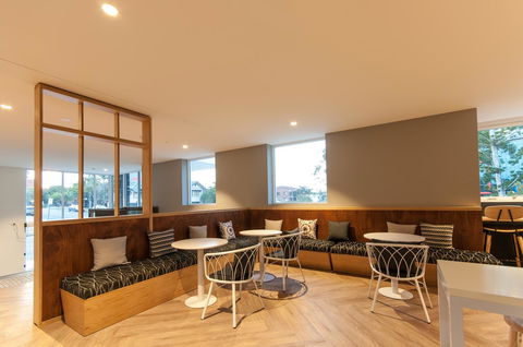 Woodroffe Hotel - Australian Directory 25