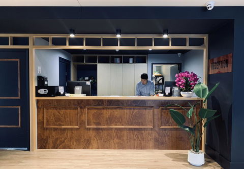 Woodroffe Hotel - Australian Directory 2