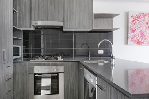 Direct Collective - Pavilion And Governor On Brookes - Australian Directory 12