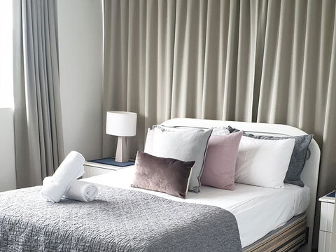 Oceania On Burleigh Beach - Australian Directory 7