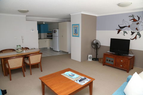 Oceania On Burleigh Beach - Australian Directory 35