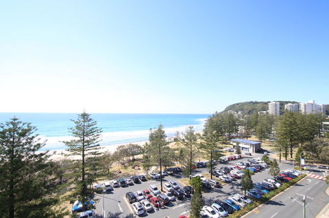 Oceania On Burleigh Beach - Australian Directory 22