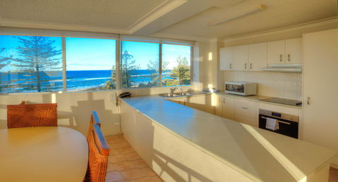 Oceania On Burleigh Beach - Australian Directory 3