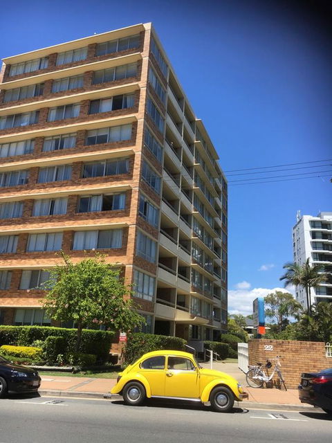 Oceania On Burleigh Beach - Australian Directory 31