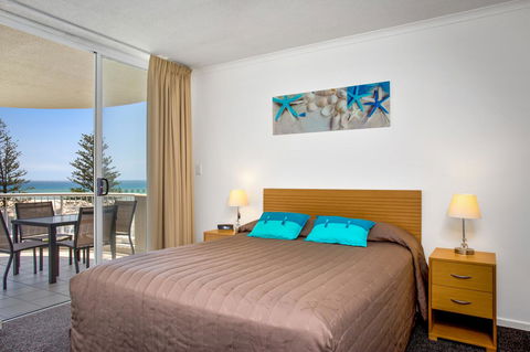 Kirra Beach Apartments - Australian Directory 25