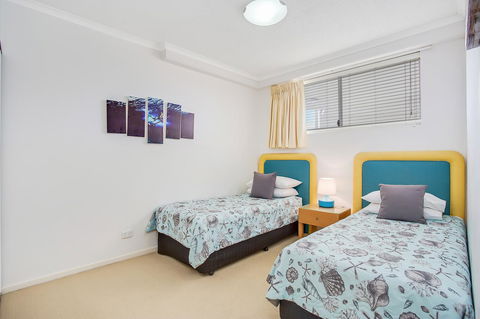Kirra Beach Apartments - Australian Directory 18