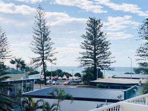 Kirra Beach Apartments - Australian Directory 5