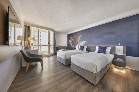Novotel Surfers Paradise - Australian Directory 4