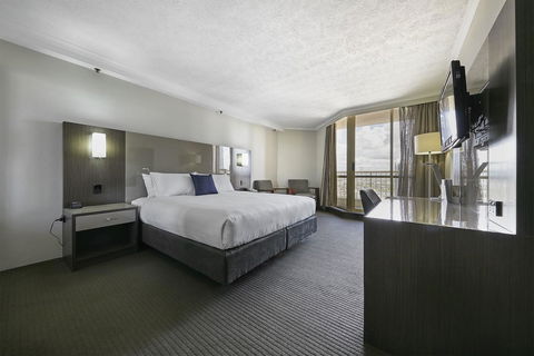 Novotel Surfers Paradise - Australian Directory 6