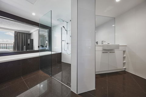Novotel Surfers Paradise - Australian Directory 20