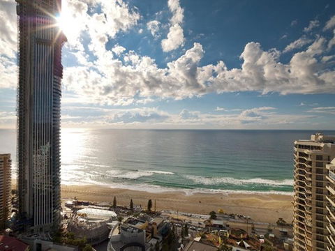 Novotel Surfers Paradise - Australian Directory 35