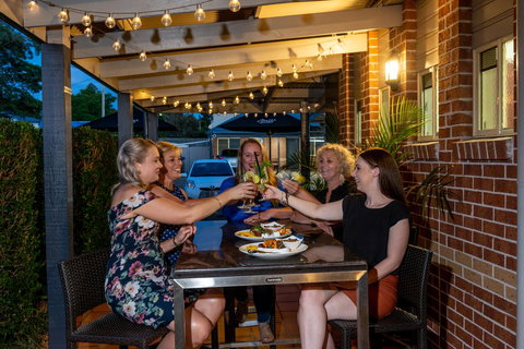 Ambassador On Ruthven - Australian Directory 34