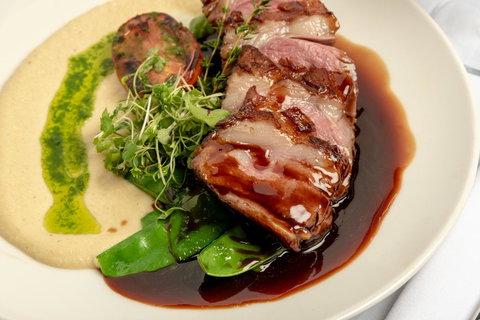 Ambassador On Ruthven - Australian Directory 19