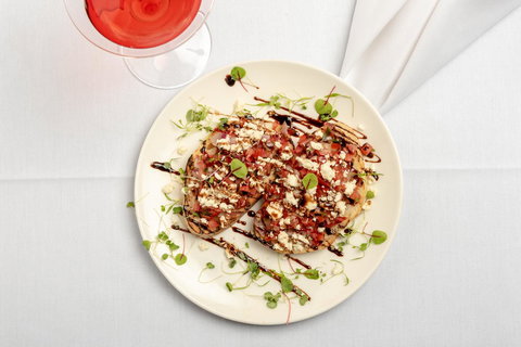 Ambassador On Ruthven - Australian Directory 30