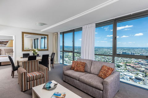 Oaks Brisbane Aurora Suites - Australian Directory 7