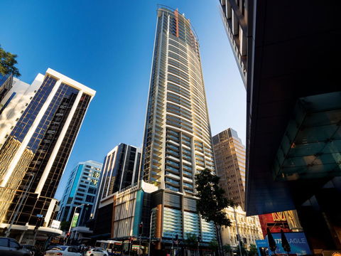 Oaks Brisbane Aurora Suites - Australian Directory 0