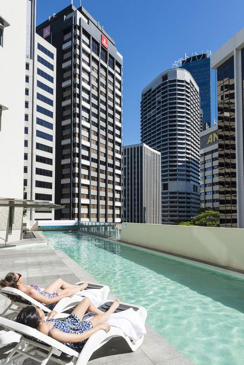 Oaks Brisbane Aurora Suites - Australian Directory 1