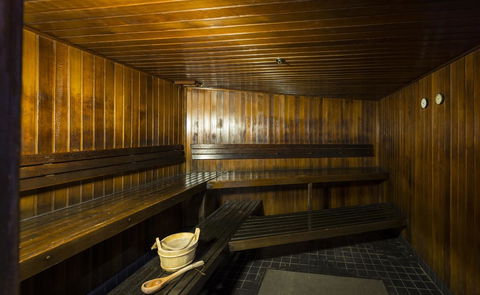 Oaks Brisbane Aurora Suites - Australian Directory 5