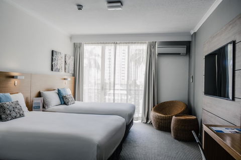 Novotel Cairns Oasis Resort - Australian Directory 3