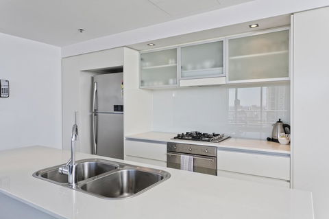 Mantra On The Quay - Australian Directory 13