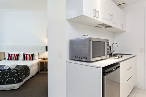 Mantra On The Quay - Australian Directory 32