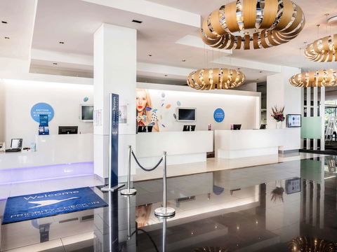 Amora Hotel Brisbane - Australian Directory 23