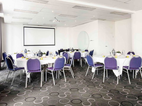 Amora Hotel Brisbane - Australian Directory 42