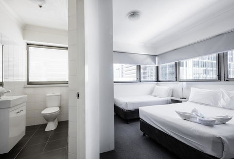 George Williams Hotel - Australian Directory 32