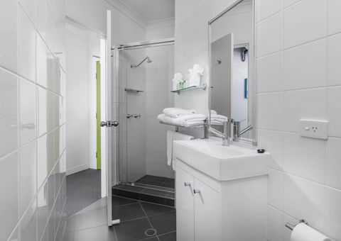 George Williams Hotel - Australian Directory 34