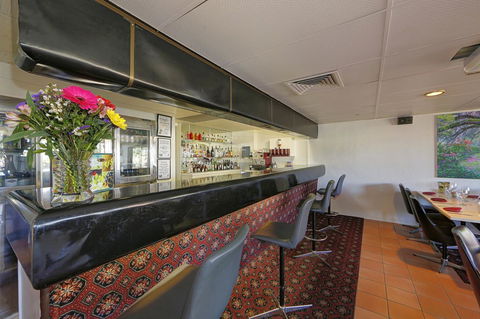 Smart Motels Bert Hinkler - Australian Directory 6