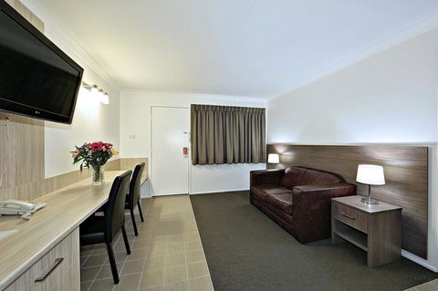 Smart Motels Bert Hinkler - Australian Directory 30