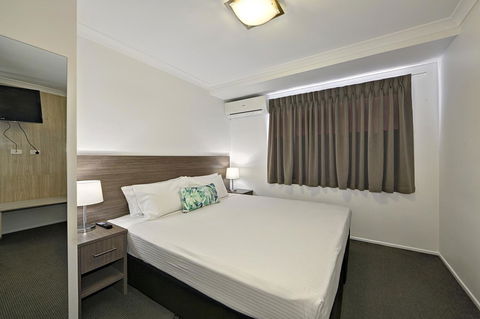 Smart Motels Bert Hinkler - Australian Directory 25