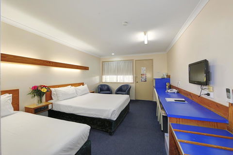 Smart Motels Bert Hinkler - Australian Directory 15
