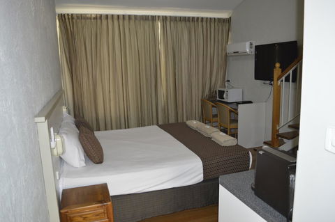 Kallangur Motel - Australian Directory 42