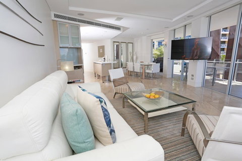 Oceans Mooloolaba - Australian Directory 43