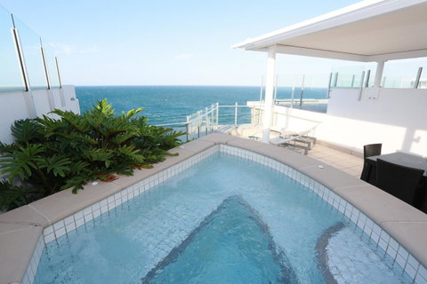 Oceans Mooloolaba - Australian Directory 40
