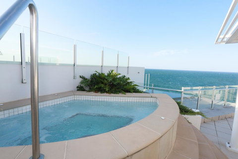 Oceans Mooloolaba - Australian Directory 41
