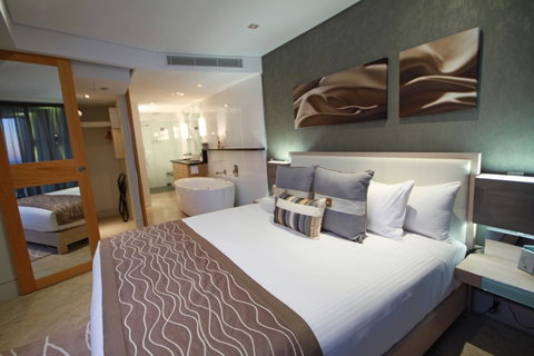 Oceans Mooloolaba - Australian Directory 14