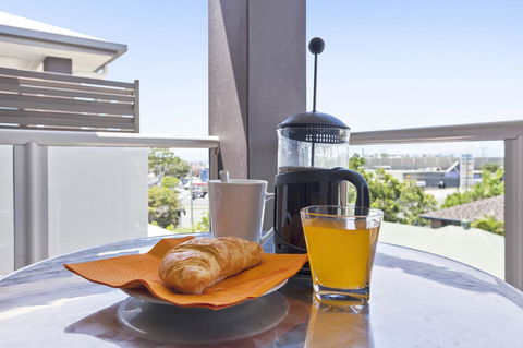 La Vida On Anzac - Australian Directory 2