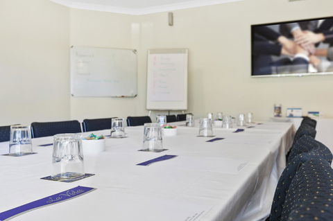 La Vida On Anzac - Australian Directory 13