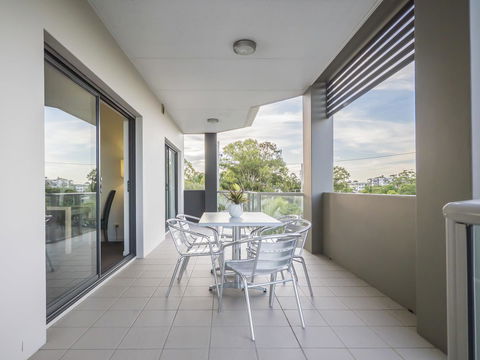 La Vida On Anzac - Australian Directory 41